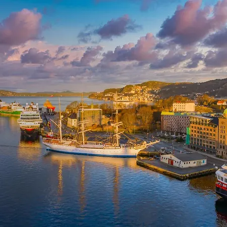 Apartamento Modern In Centre Bergen